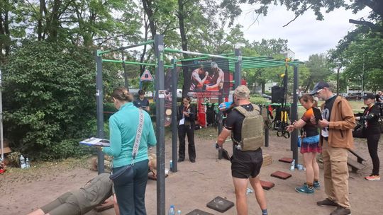 28 zawodników ukończyło polskie „Murph Challenge” w Legionowie. „To miasto przesiąknięte wojskiem”