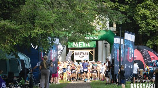 Bieg bez mety. 7. edycja Backyard Ultra w Jabłonnie