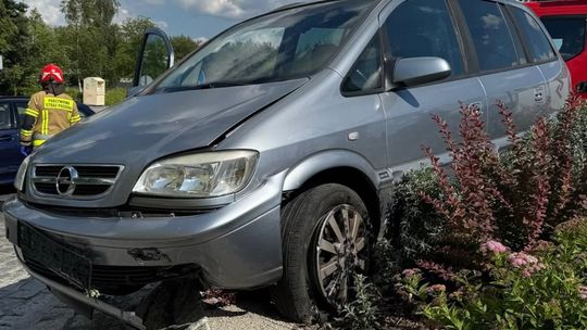 Pijany wjechał na środek ronda. Zatrzymany przez świadka, usłyszał zarzuty