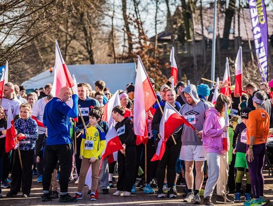 1 marca – pamięć zapisana w biegu