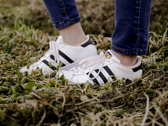 Adidas superstar: Adidas superstar: jak odróżnić podróbki?