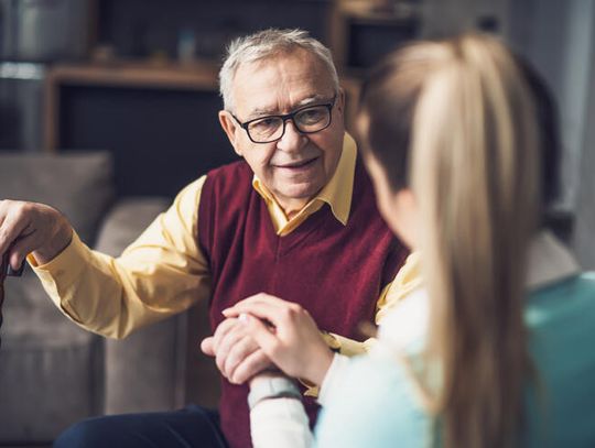 Alzheimer – sejmik Mazowsza wspiera budowę domów dziennego pobytu seniorów