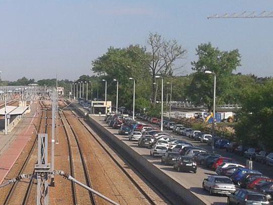 CHOTOMÓW/LEGIONOWO. 35-latek porwał pociąg
