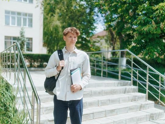 Elastyczność studiowania – jak odnaleźć swoją drogę na uczelni?