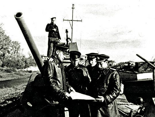 HISTORIA. Zegrzyńska brawura Dnieprowców. Flotylla Dnieprzańska na Bugo-Narwi 1944 - 1945