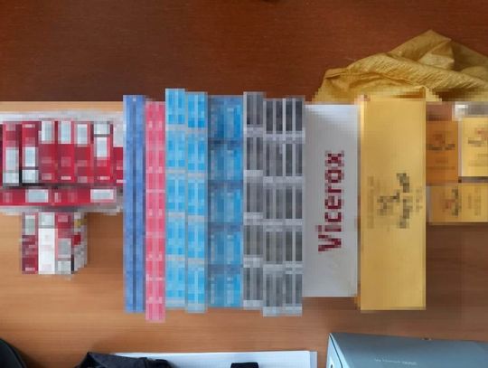 JABŁONNA. 61-latek wpadł z nielegalnymi fajkami