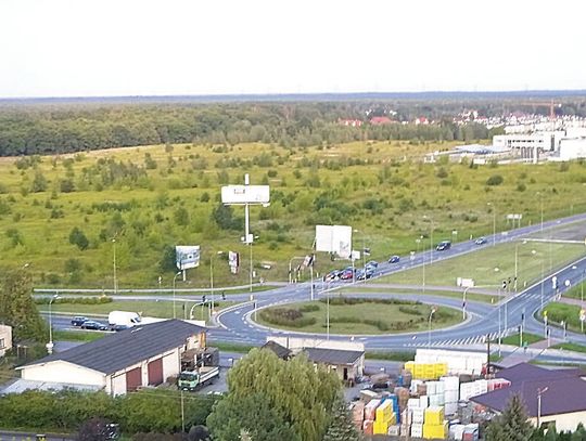 JABŁONNA. Dwie nowe szkoły na polach PAN-owskich?
