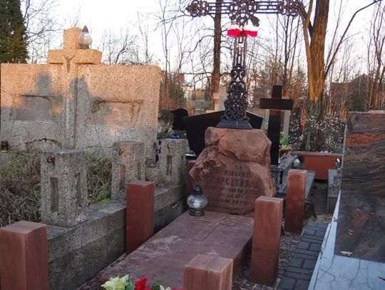 JABŁONNA. Odrestaurowali mogiłę Wincentego Rapczyńskiego