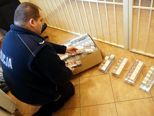 JABŁONNA. Policjanci skonfiskowali 766 paczek papierosów