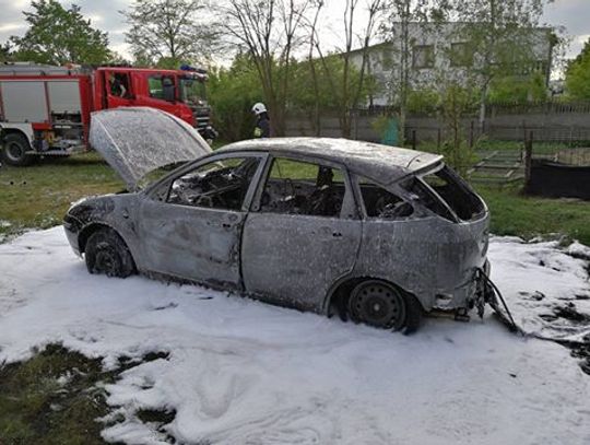 JABŁONNA.  Pożar samochodu osobowego