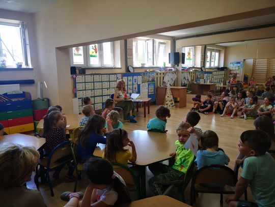 JABŁONNA. Spotkanie z Hanną Niewiadomską w ramach TYGODNIA BIBLIOTEK