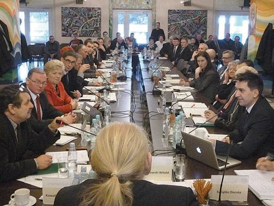 JABŁONNA. Strach w oczach radnych