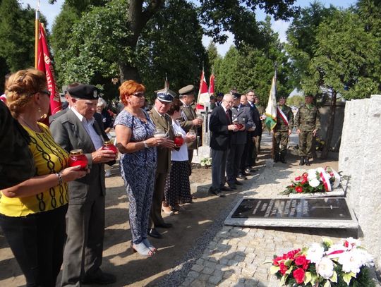 JABŁONNA. Uroczyste odsłonięcie pomnika - mogiły