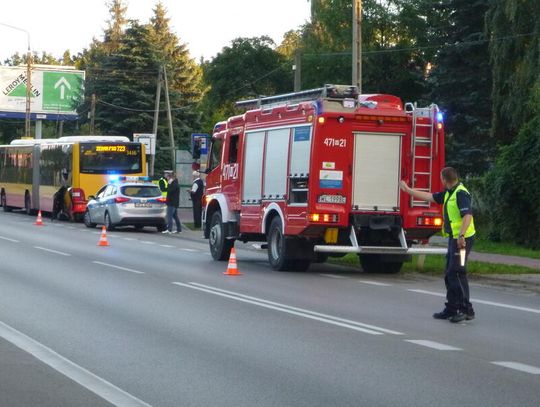 JABŁONNA. Zderzenie osobówki z autobusem