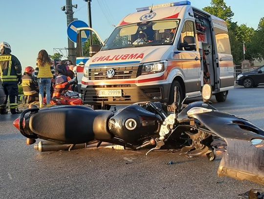 JABŁONNA. Zderzenie osobówki z motocyklem [GALERIA]