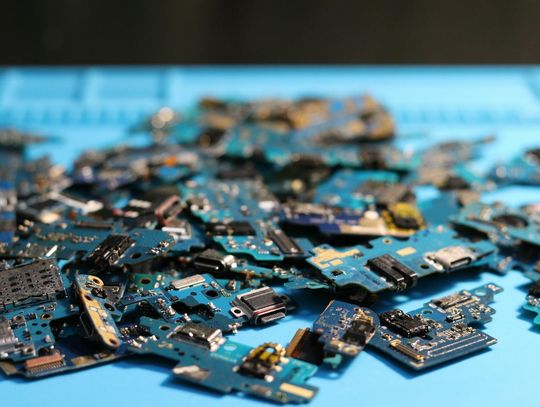 Jak skutecznie pozbyć się uszkodzonych urządzeń elektronicznych — poradnik dla mieszkańców Warszawy