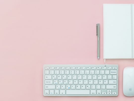 Jak stworzyć ergonomiczne stanowisko pracy?