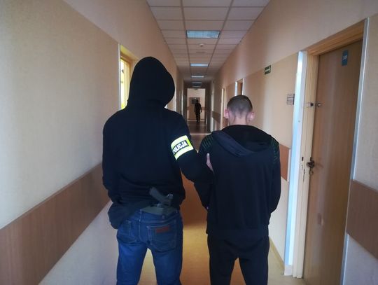 LEGIONOWO. 12 razy użył kradzionej karty płatniczej