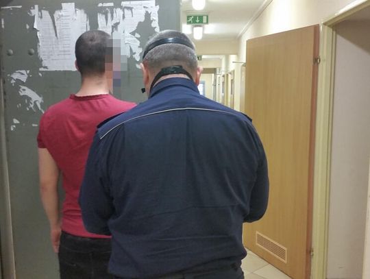 LEGIONOWO. 32-latek znęcał się nad matką