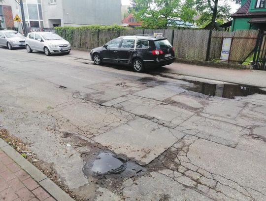 LEGIONOWO. 62 km dróg do naprawy! 98 ulic wyremontują w tym roku?