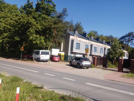 LEGIONOWO. Bajzel dewelopera – Uciążliwa budowa szeregowca