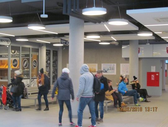 LEGIONOWO. Bezdomni w Centrum Komunikacyjnym