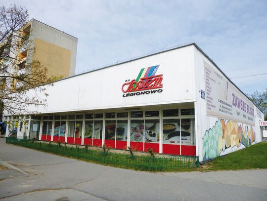 LEGIONOWO. Blok zamiast „blaszaka”