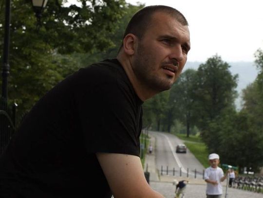 LEGIONOWO. Bloki przy ul. Kościuszki - od kuchni - wywiad z radnym Arturem Pawłowskim