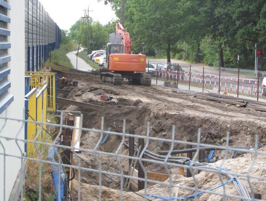 LEGIONOWO. Budowa pochylni sprawia wiele kłopotów