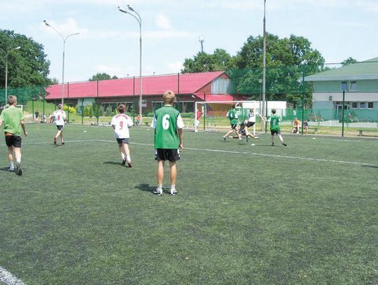 LEGIONOWO. Czy legionowskie boiska ze sztuczną murawą są rakotwórcze?