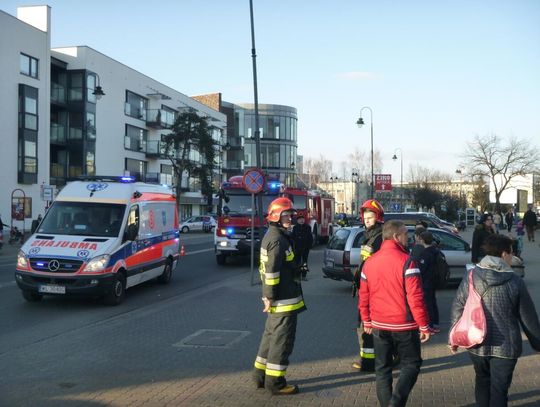 LEGIONOWO. Groźna kolizja motocykla z osobówką przy „skarbówce”