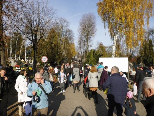 LEGIONOWO. JAK DOJECHAĆ NA CMENTARZ