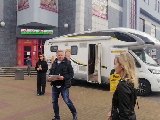 LEGIONOWO. Kamper Polska 2050 w Legionowie promuje swojego kandydata - Bogdana Kiełbasińskiego