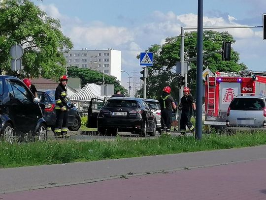 LEGIONOWO. Karambol 4 aut koło Sądu