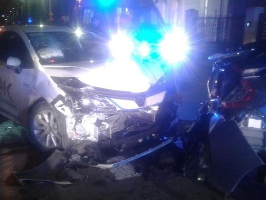LEGIONOWO. Karambol na Krakowskiej. Toyotą skasował dwa auta