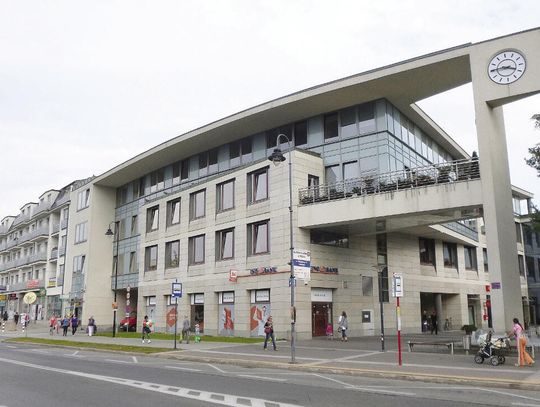 LEGIONOWO. Komu płaci władza?