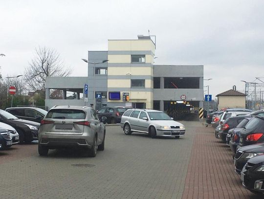 LEGIONOWO. Masz bilet parkingowy i źle stanąłeś? Nadal otrzymasz mandat!
