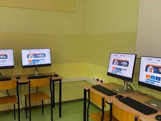 LEGIONOWO. Nowe komputery u Marii Konopnickiej