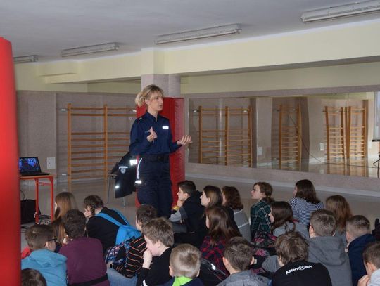 LEGIONOWO. O cyberprzestępczości z młodzieżą