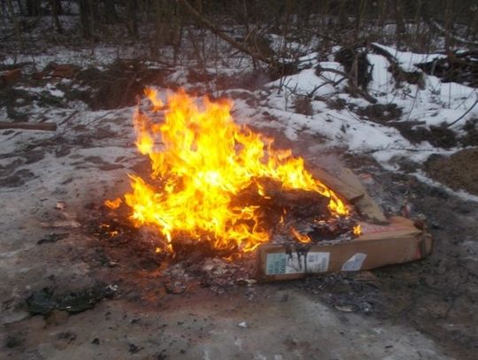 LEGIONOWO. Palił śmieci - dostał mandat 500 zł