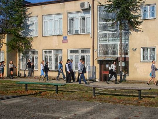 LEGIONOWO. Pechowa szkoła?