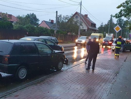 LEGIONOWO. Pijany kierowca doprowadził do kolizji