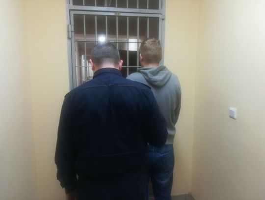 LEGIONOWO. Próbowali ukraść alkohol. Uderzyli ochroniarza butelką w twarz
