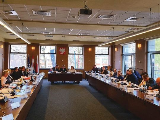 LEGIONOWO. Referendum, nadzwyczajna sesja czy konsultacje