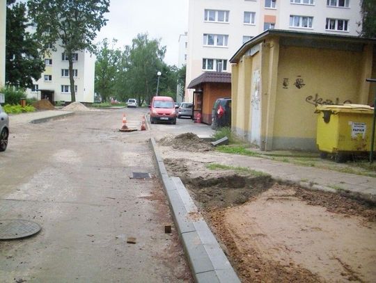 LEGIONOWO. Rozkopana Hubala - Przedłuża się przebudowa ulicy