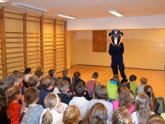 LEGIONOWO. Sierżant Borsuk z wizytą w legionowskiej szkole