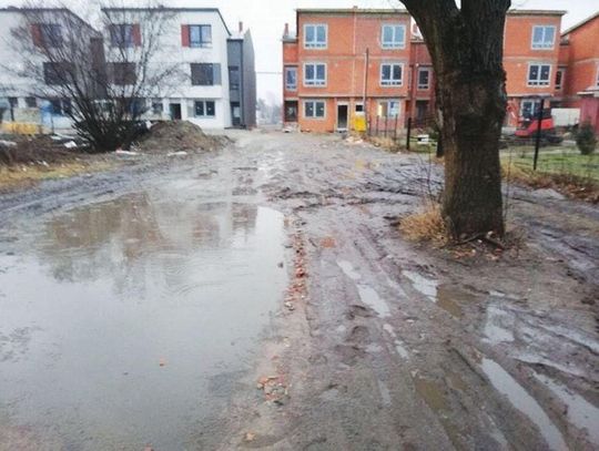 LEGIONOWO. Skandaliczny stan gminnej drogi