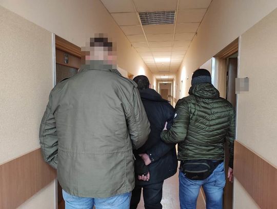 LEGIONOWO. "Słodki" napad z nożem w ręku