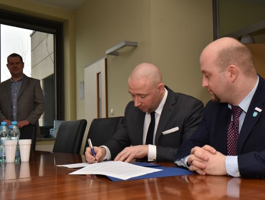 LEGIONOWO. Starostwo przekazało 25 czujników powietrza