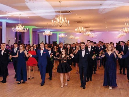 LEGIONOWO. Studniówka Konopnickiej